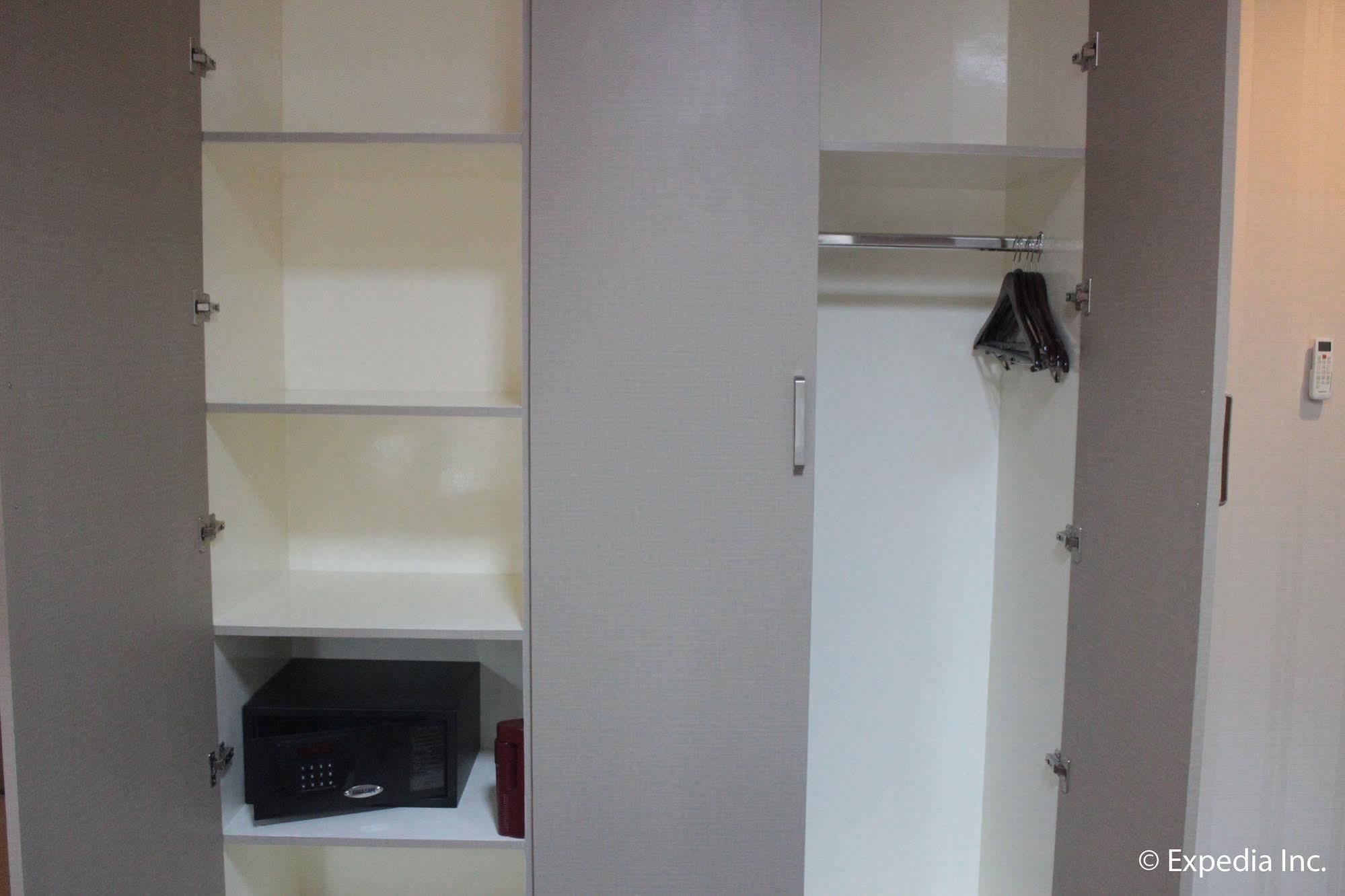 Sun Plaza Subic Hotel Olongapo Zewnętrze zdjęcie