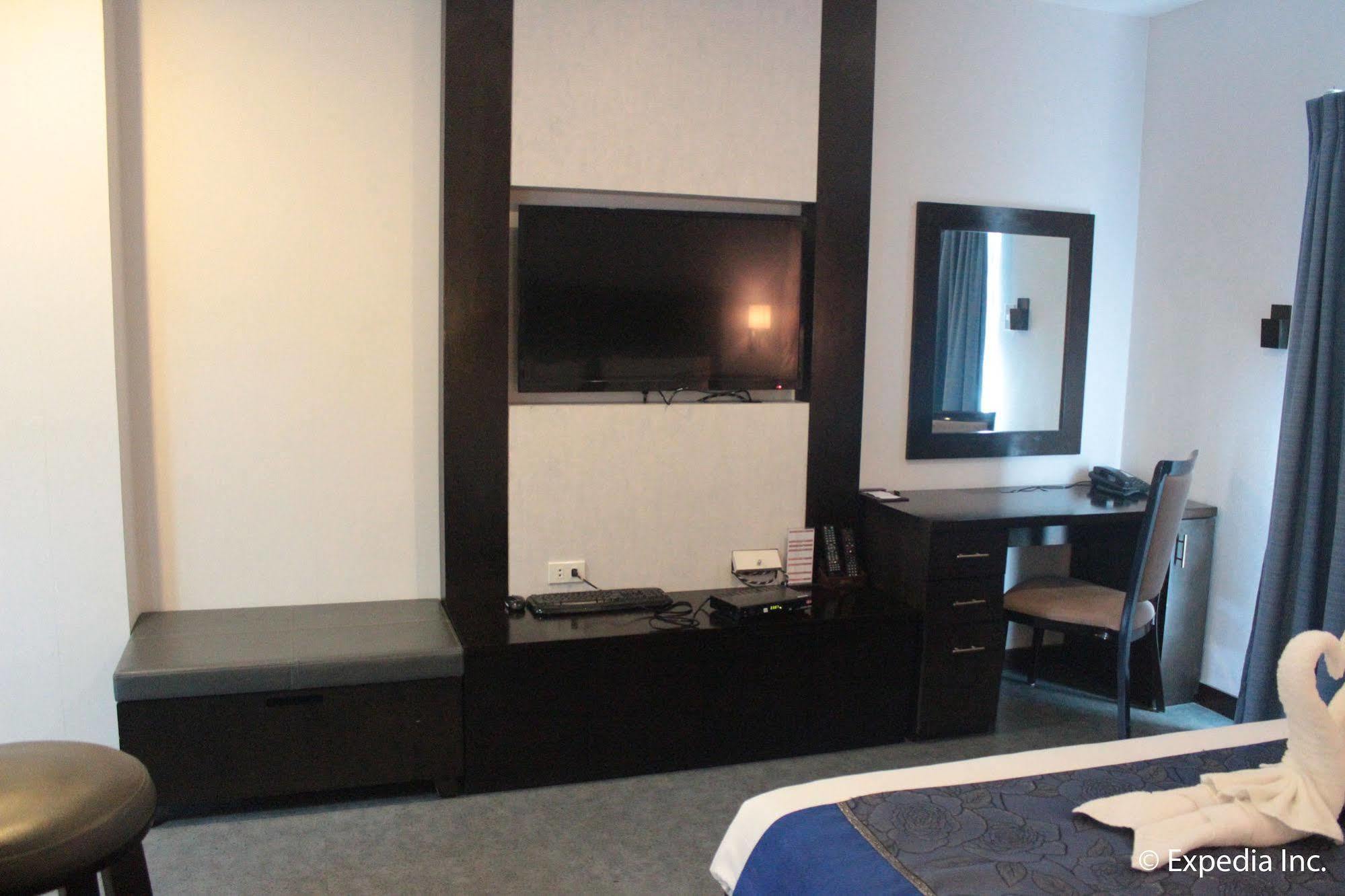 Sun Plaza Subic Hotel Olongapo Zewnętrze zdjęcie