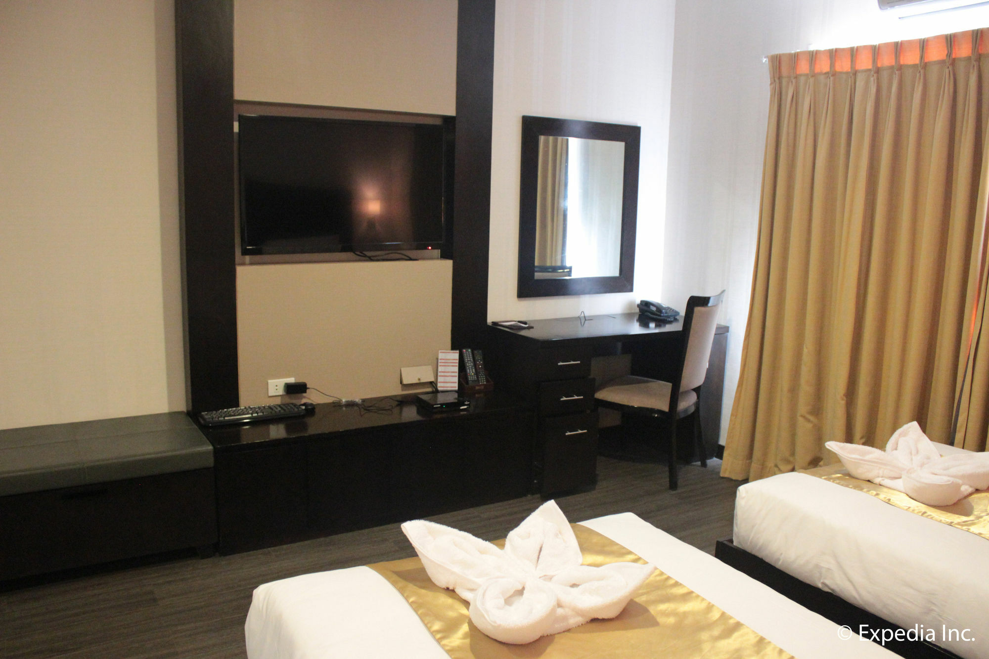 Sun Plaza Subic Hotel Olongapo Zewnętrze zdjęcie