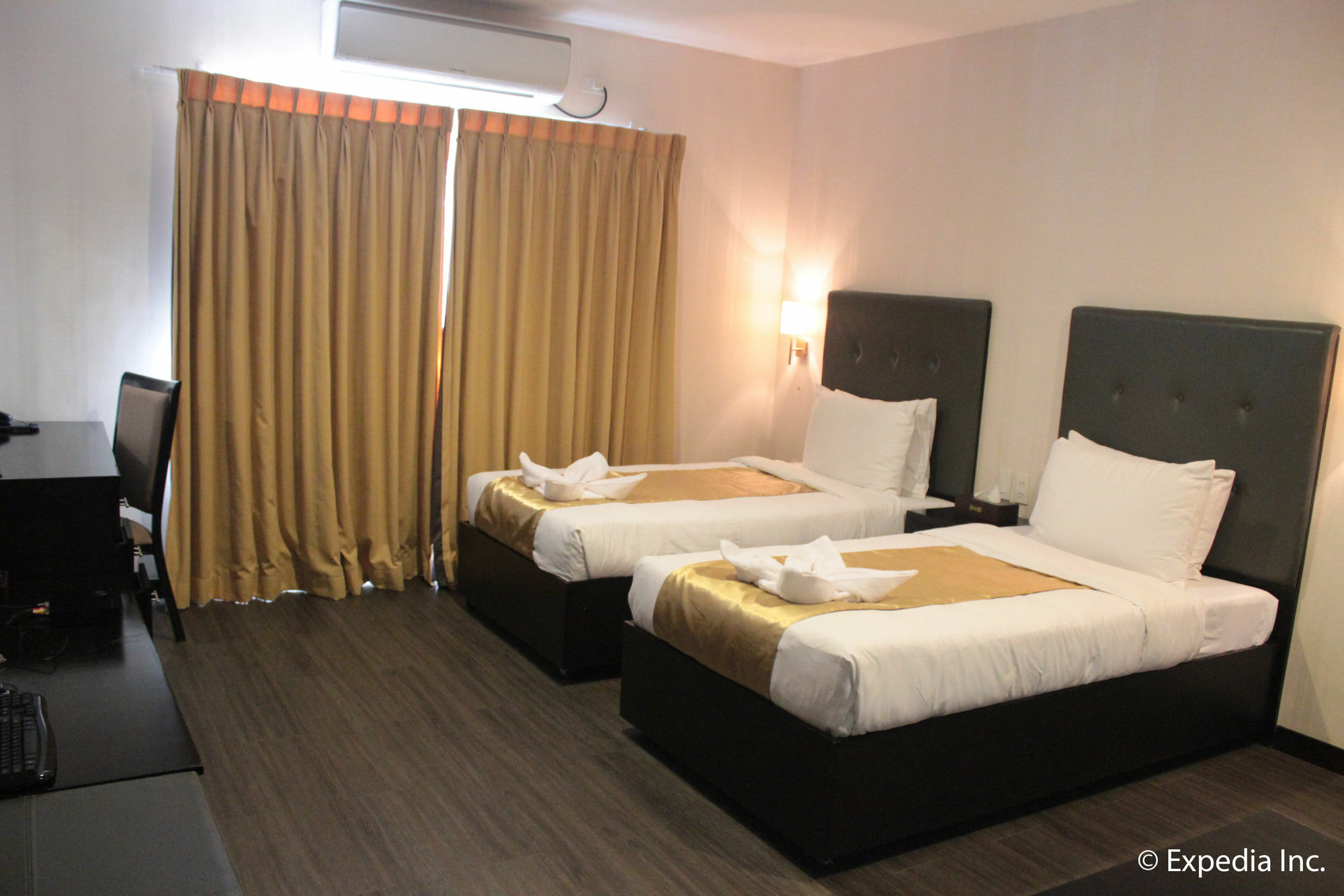 Sun Plaza Subic Hotel Olongapo Zewnętrze zdjęcie